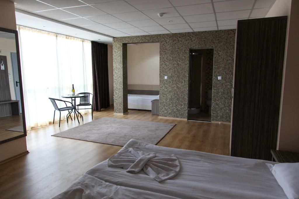 Отель Hotel City Бургас-64